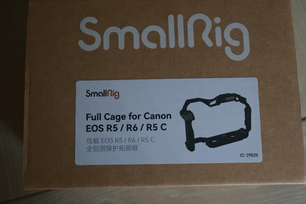 SmallRig  Cage Kit for Canon EOS R6 canon R5 / R6, TV, Hi-fi & Vidéo, Appareils photo numériques, Enlèvement, Comme neuf, Canon