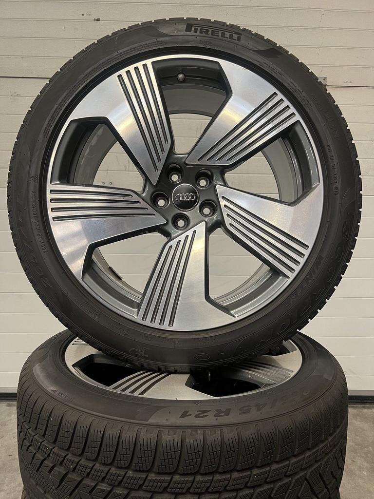 21’’ AUDI Q7 AUDI Q8 ETRON 55 4KE TURBINE VELGEN WINTERBANDE, Autos : Pièces & Accessoires, Pneus & Jantes, Pneus et Jantes, Pneus été