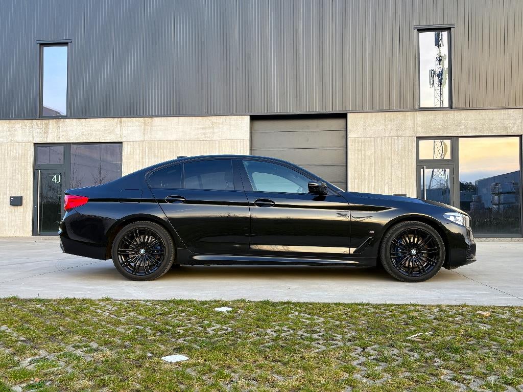 BMW 530e Mpack PHEV   Midnight black with Cognac glow, Auto's, BMW, Automaat, Achterwielaandrijving, 218 kW, Euro 6