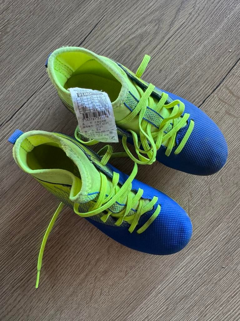 Voetbalschoenen Decathlon maat 31 In goede staat, Sport en Fitness, Ophalen of Verzenden, Gebruikt, Schoenen