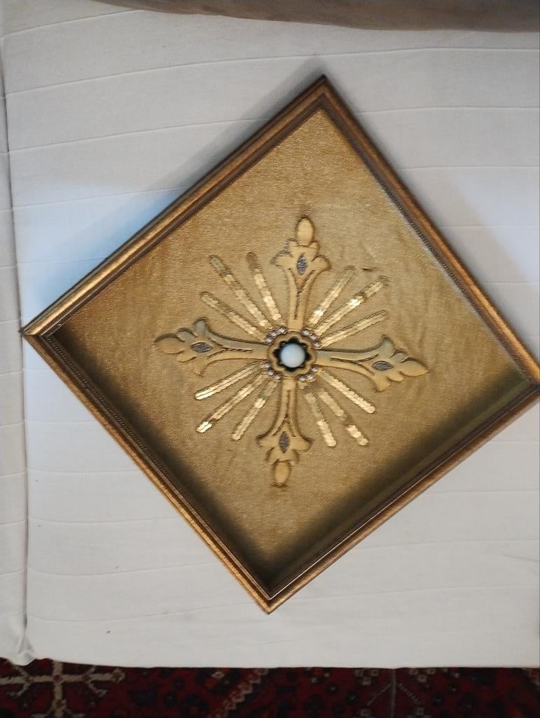 handwerk liturgisch motief in kader, Antiek en Kunst, Ophalen of Verzenden