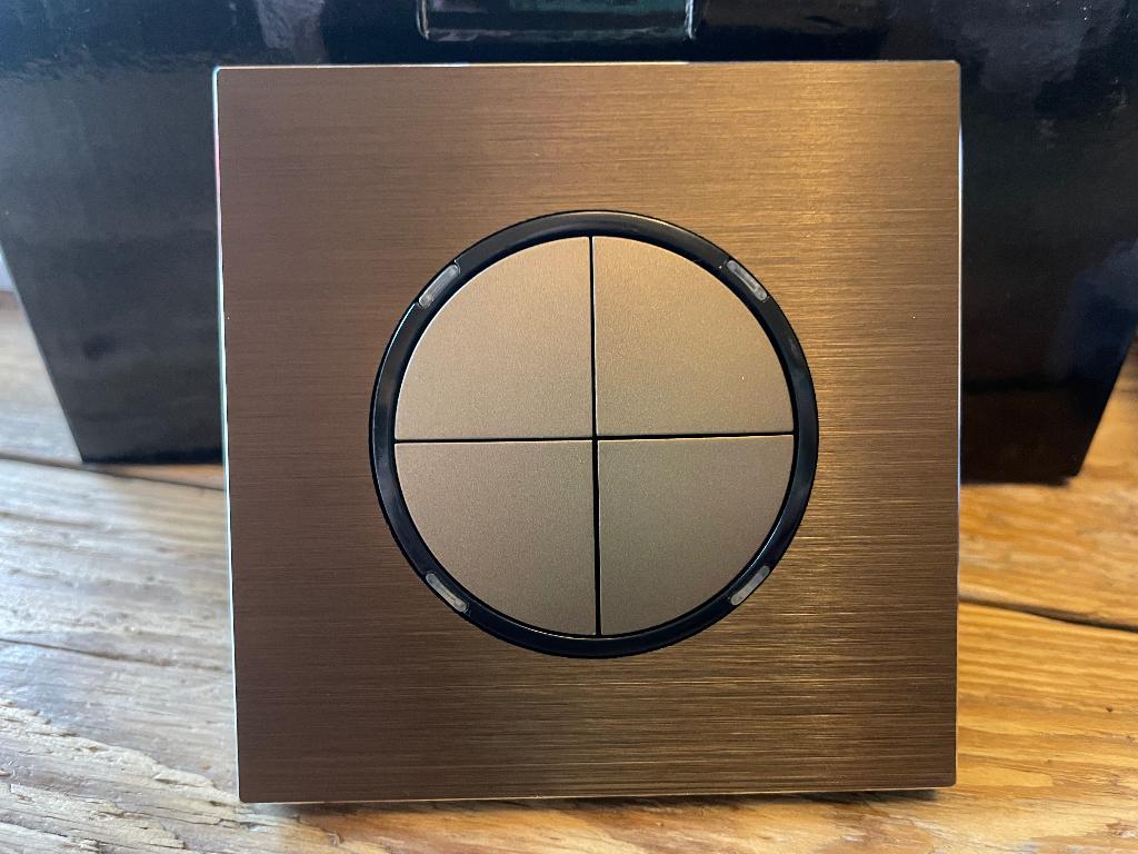 Lot prise et interrupteur (72 pièces), Bricolage & Construction, Électricité & Câbles, Enlèvement, Neuf, Interrupteur