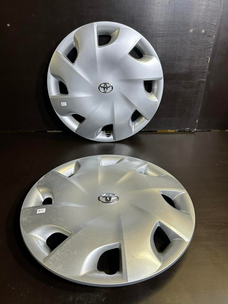 2 enjoliveurs Toyota corolla yaris aygo verso 15", Enlèvement ou Envoi, Neuf