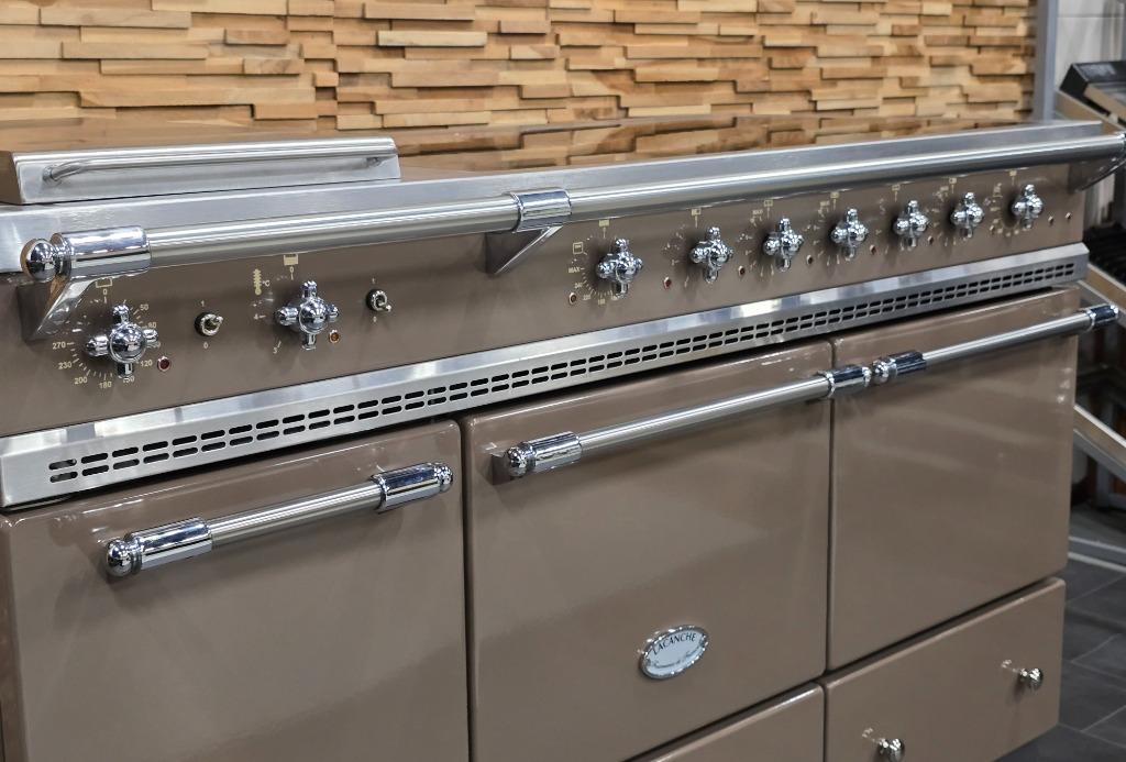 Lacanche deluxe 140 cm céramique marron en acier inoxydable, Classe énergétique A ou plus économe, Céramique, Comme neuf, Enlèvement