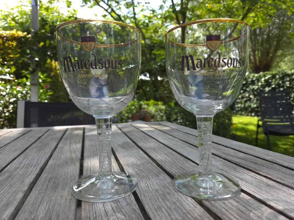 2 bierglazen Maredsous met gouden rand, Ophalen, Nieuw