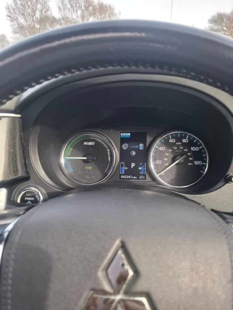 mitsubishi outlander phev hybrid 20017, Auto's, Automaat, Outlander, Euro 6, Zwart