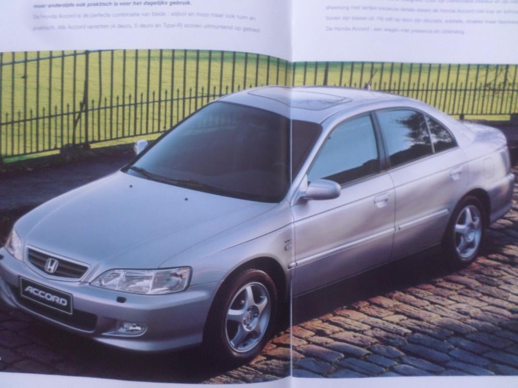 Honda Accord 2001 & Type R Brochure, Boeken, Auto's | Folders en Tijdschriften, Ophalen of Verzenden, Honda