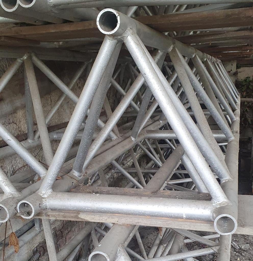 Tubes, Enlèvement, Comme neuf