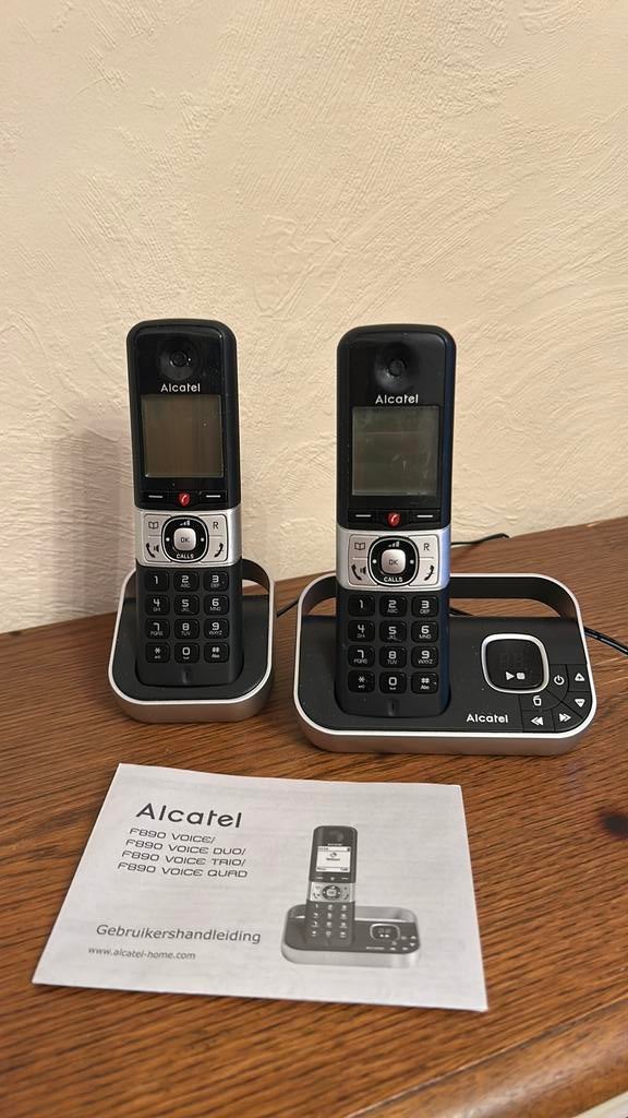 Telefoontoestellen, Telecommunicatie, Ophalen, Zo goed als nieuw, 2 handsets