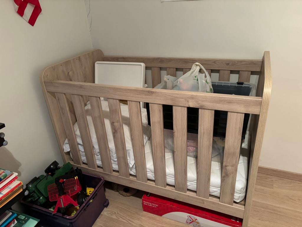 Kinderbedje, Ophalen, Zo goed als nieuw, Minder dan 140 cm, Matras