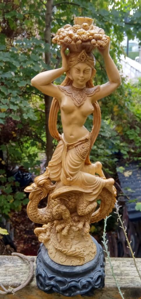 statue ivoirienne en plastique, Enlèvement ou Envoi