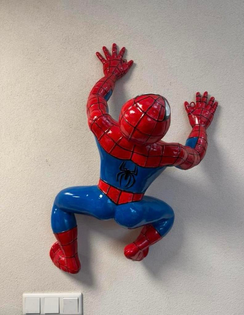 Klimmende Spiderman beeld, Verzamelen, Ophalen, Zo goed als nieuw, Fantasy