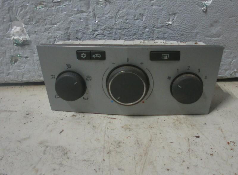 BEDIENINGSPANEEL AIRCO Opel Astra H GTC (L08) (13269410), Auto-onderdelen, Gebruikt, Info@VerberkAutodemontage.nl, Opel, Nijverheidstraat 1a 1a
5405 AJ  UDEN, NL