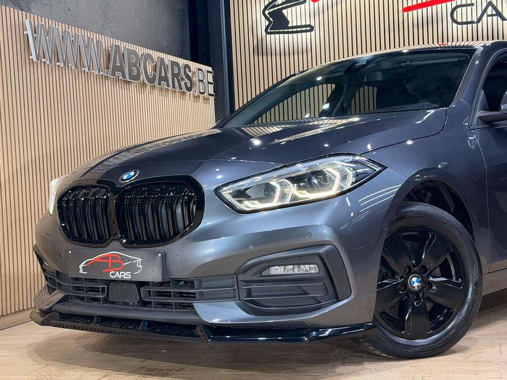 BMW 1 Serie 118 i * GARANTIE 12 MOIS * LOOK M SPORT * 1ER PR, Auto's, 100 kW, Gebruikt, 136 pk, https://public.car-pass.be/vhr/274bb6fe-0475-4946-9e9c-17b337a612b1