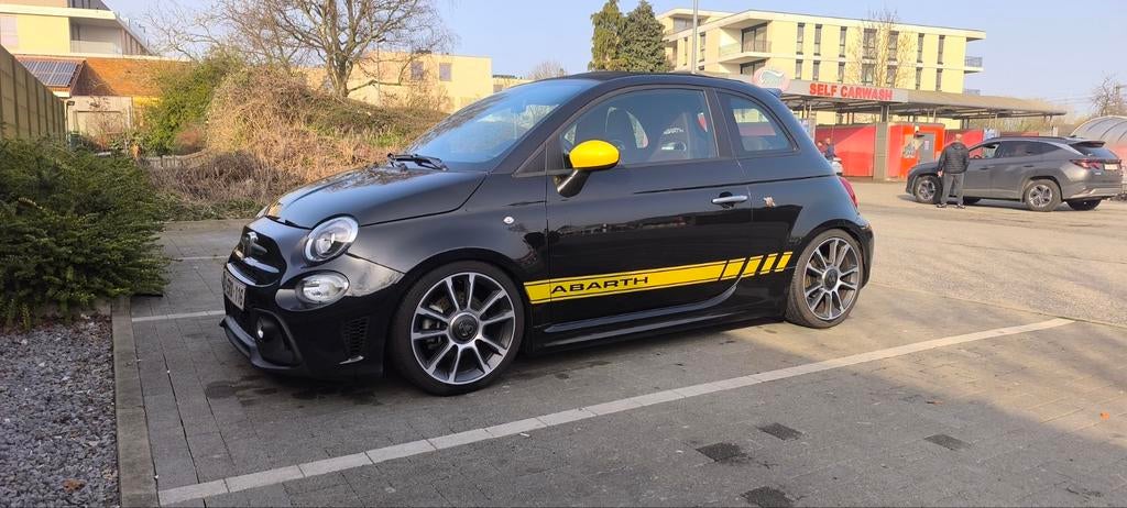 Abarth 595C Turismo
2024, Voorwielaandrijving, Euro 6, Cabriolet, Zwart
