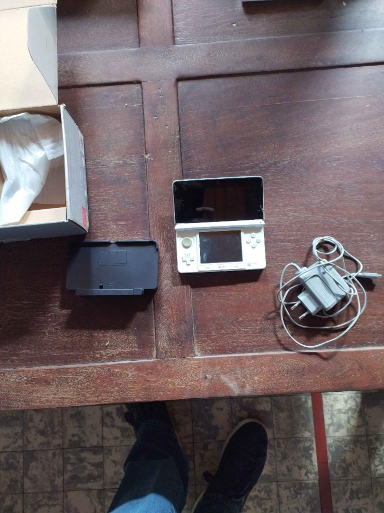 vend nintendo 3ds, Ophalen, Gebruikt, Wit, 3DS