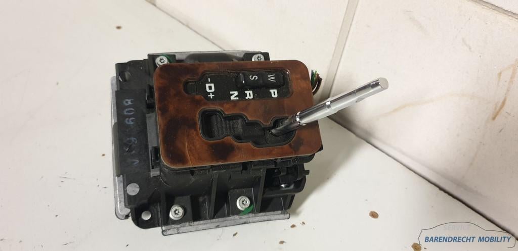 Selectiehendel CLK W208 C klasse W202 Mercedes automaat pook, Gebruikt, Mercedes-Benz AG, Mercedes-Benz, Mercedesstrasse 120
70372  Stuttgart, DE