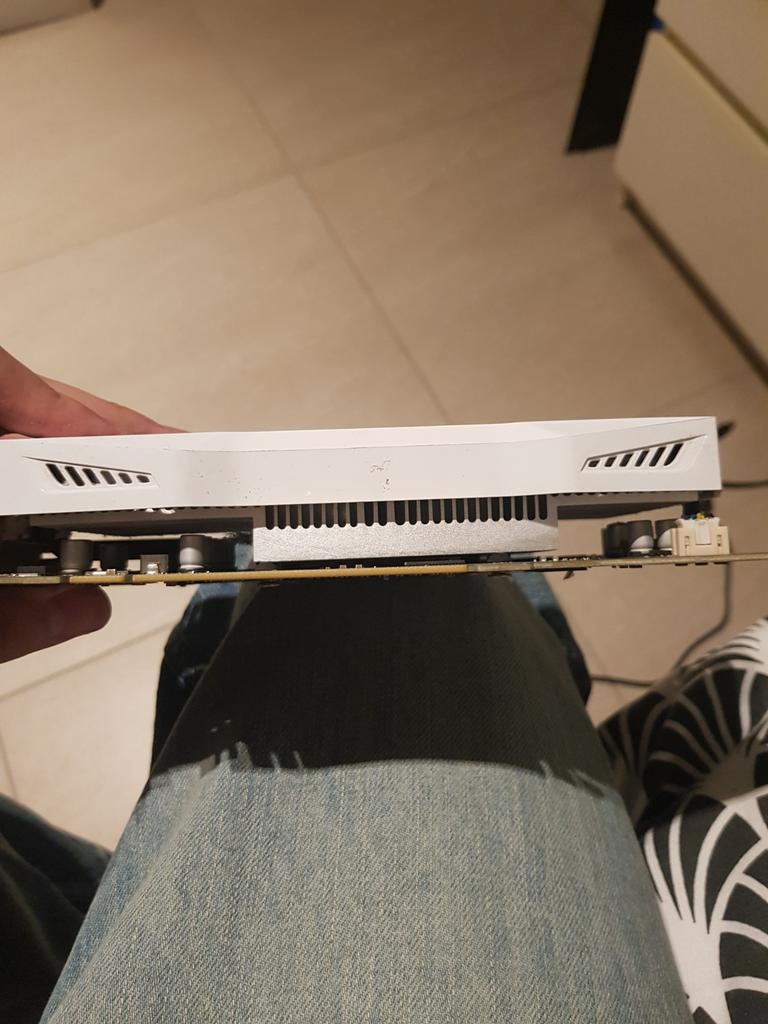 À vendre : GTX 950 2GDDR5, Enlèvement