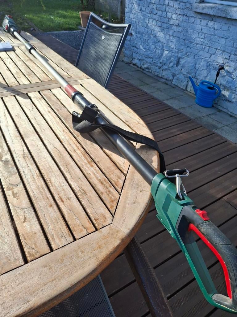 Perche élagueuse sur accu BOSCH, Enlèvement