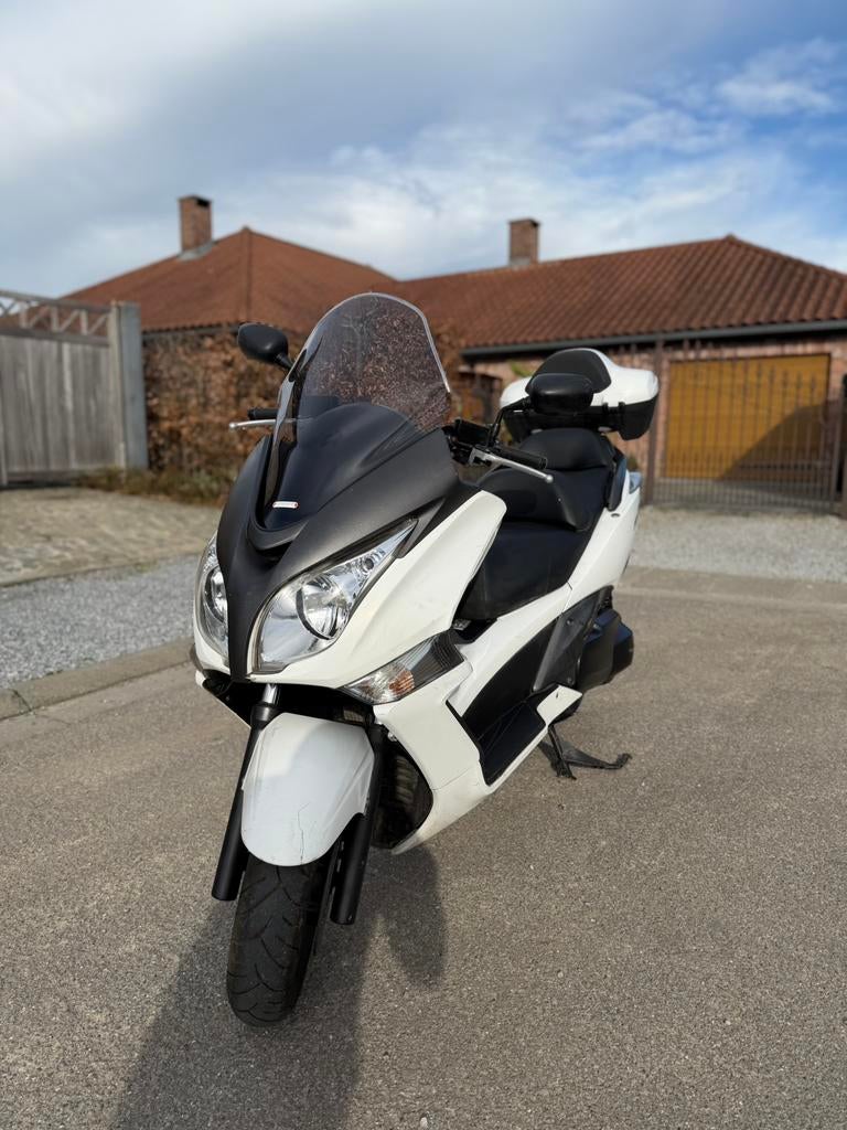 Honda SwT 400 super Maciscooter 4259 KM SEULEMENT! Entien ok