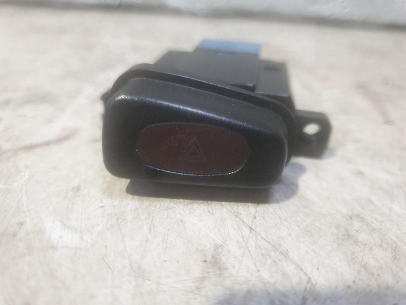 COMMUTATEUR DE FEUX DE DETRESSE Mazda Xedos 6, Autos : Pièces & Accessoires, Utilisé, Mazda