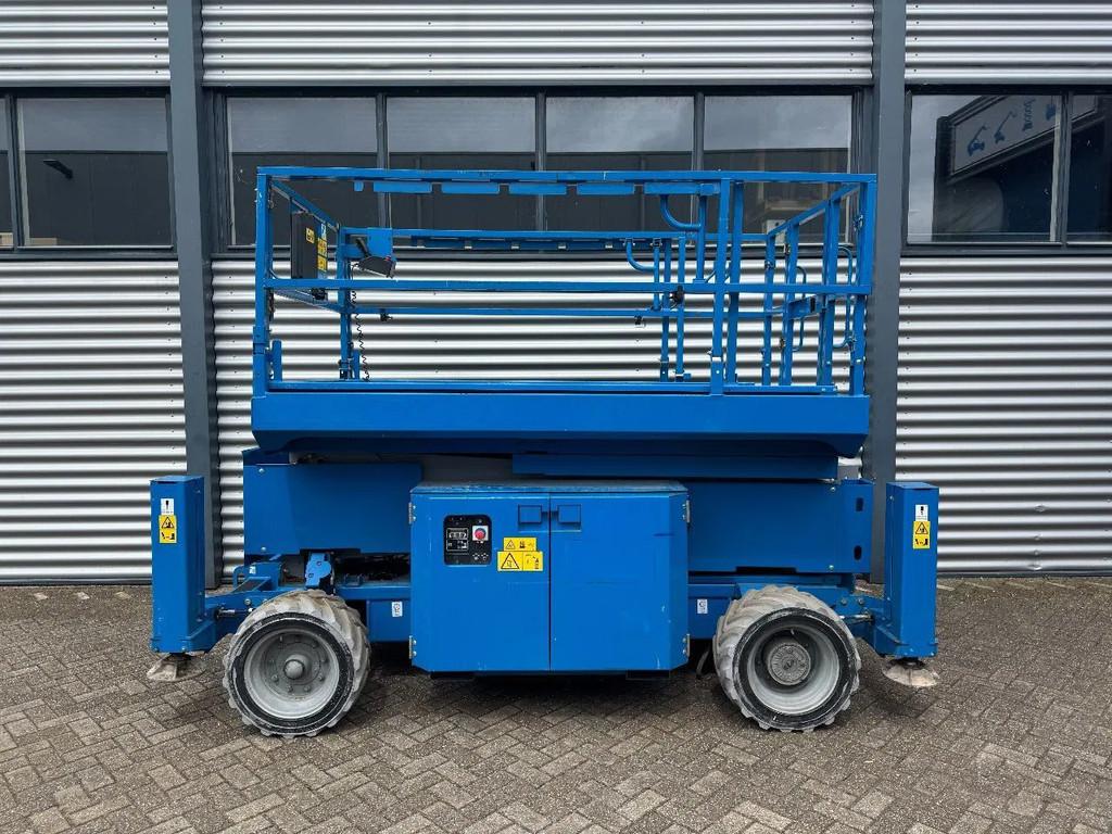 Genie GS2669DC Hoogwerker Schaarhoogwerker (bj 2013), Articles professionnels, Machines & Construction | Ascenseurs, Échafaudages & Échelles