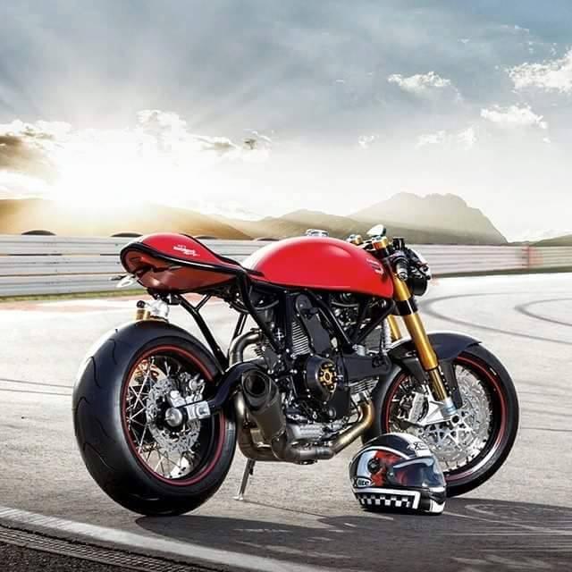 Aankoop motoren, zonder technische keuring @motomobilia, Ophalen