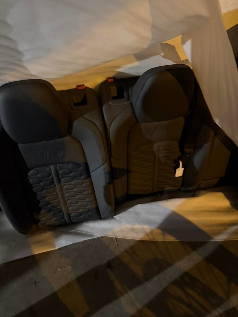 Rs6 C8 Nieuwe achterbank Wegens ombouw lichte vracht, Ophalen, Zo goed als nieuw