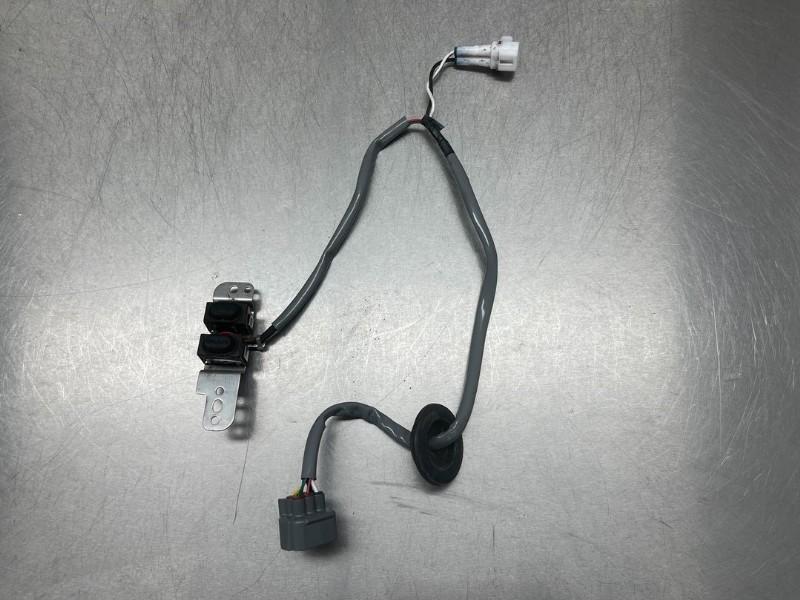 ACHTERKLEP SCHAKELAAR Land Cruiser (J15) (|8490560010|), Gebruikt, Dhr. M. Roggen, Toyota, Marinus@Japoto.nl