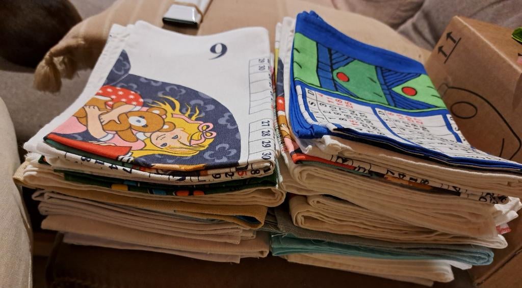 Lot de 29 essuies de cuisine calendrier vie féminine., Maison & Meubles, Enlèvement