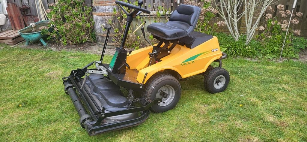 Stiga villa zitmaaier hydrostaat met 
105 cm hard maaidek, Tuin en Terras, Zitmaaiers, Ophalen, Gebruikt, Stiga, Mulchfunctie