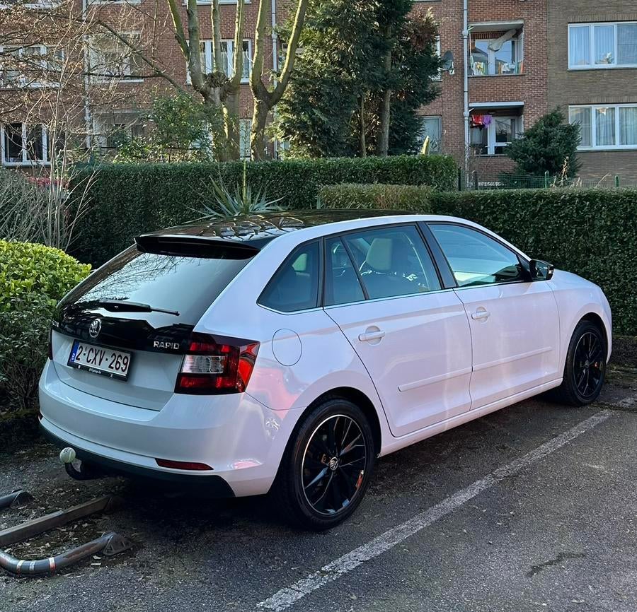 Skoda Rapid/Spaceback 1.2 TSI // 2017 // Euro 6b, Autos, Skoda, 1197 cm³, Achat, Euro 6, Noir