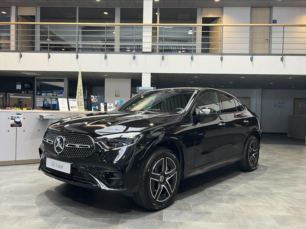Mercedes-Benz GLC-klasse Coupé GLC 300 e 4MATIC AMG Line Ni, Auto's, Automaat, Stof, Zwart, 4 cilinders