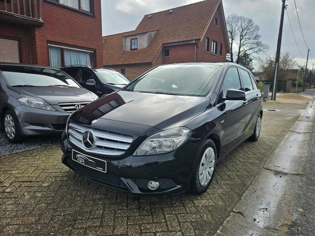 MERCEDES B180/2012/DIESEL/HOMOLOGUÉ, Autos, Mercedes-Benz, Capteur de stationnement, Achat, Entreprise, Boîte manuelle