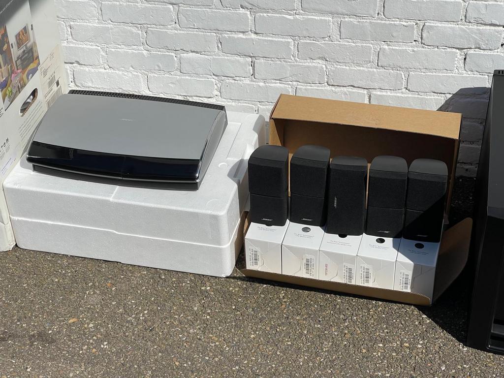 Bose, Enlèvement, Comme neuf