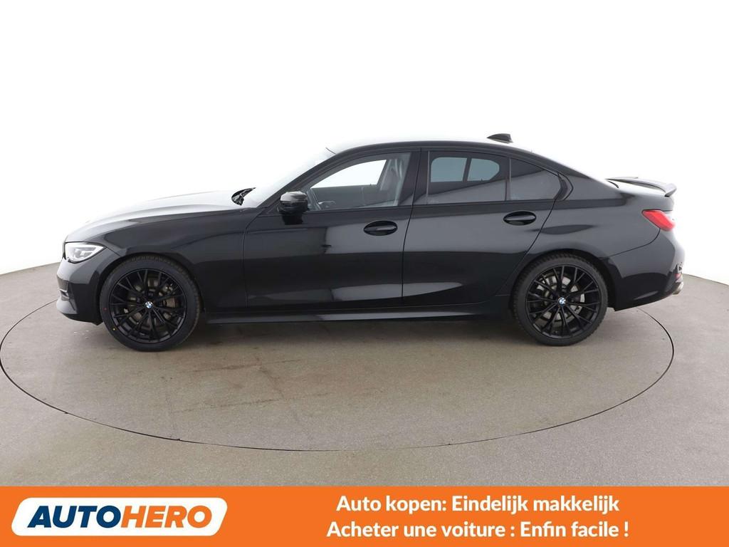 BMW 3 Serie 330 330i Sport Line (bj 2019, automaat), Auto's, BMW, Automaat, Achterwielaandrijving, Gebruikt, Zwart