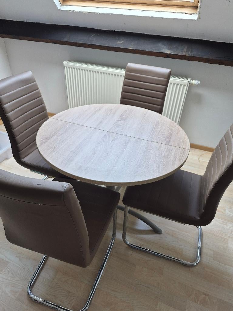 Table et chaises, 100 à 150 cm, Quatre personnes, Rond, Comme neuf
