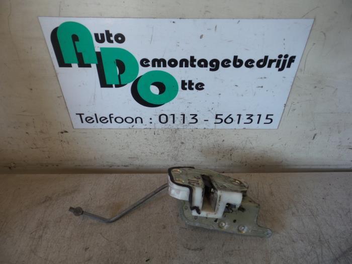 Serrure portière mécanique 2portes droite d'un Honda Civic, Autos : Pièces & Accessoires, Carrosserie & Tôlerie, Honda, -, 3 mois de garantie