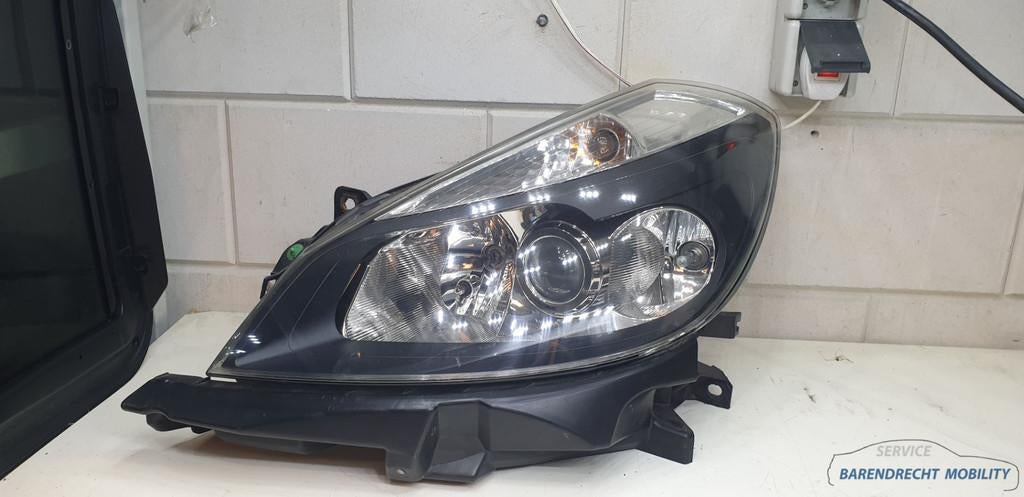 Koplamp Clio III Renault pre facelift links 8200261610 donke, Auto-onderdelen, Renault Group, Gebruikt, Contact.group@renault.com