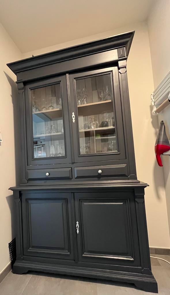 Mooie houten meubels in moderne grijze kleur geschilderd, Huis en Inrichting, Kasten | Buffetkasten, Ophalen, Gebruikt
