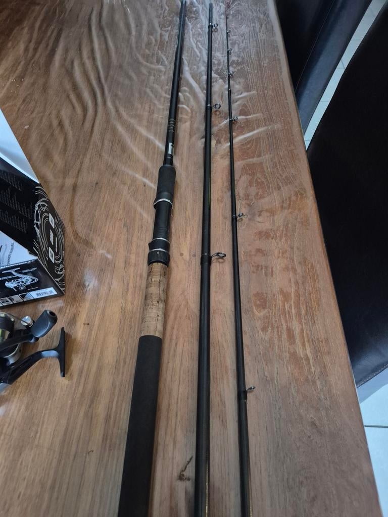 Mangeoire Specialist Carbon 360 cm, Enlèvement, Moulinet