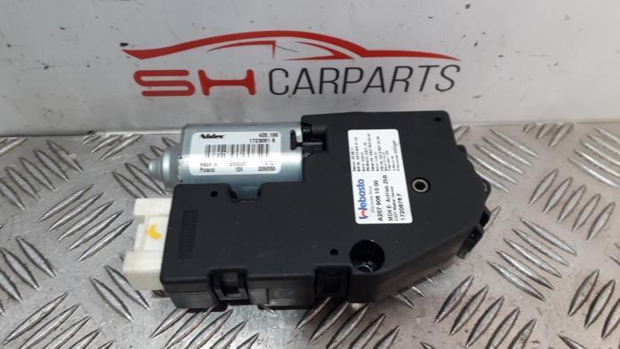 Moteur toit ouvrant d'un Mercedes C-Klasse, Autos : Pièces & Accessoires, 3 mois de garantie, Utilisé, -, -