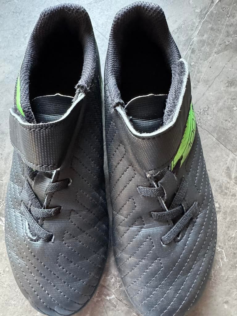 Voetbalschoenen Kipsta, Sport en Fitness, Voetbal, Ophalen of Verzenden, Zo goed als nieuw, Schoenen