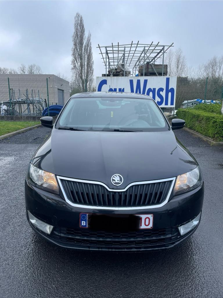 Skoda Rapid 2016 diesel — zuinig — goede staat, Auto's, Voorwielaandrijving, Stof, Zwart, 5 deurs