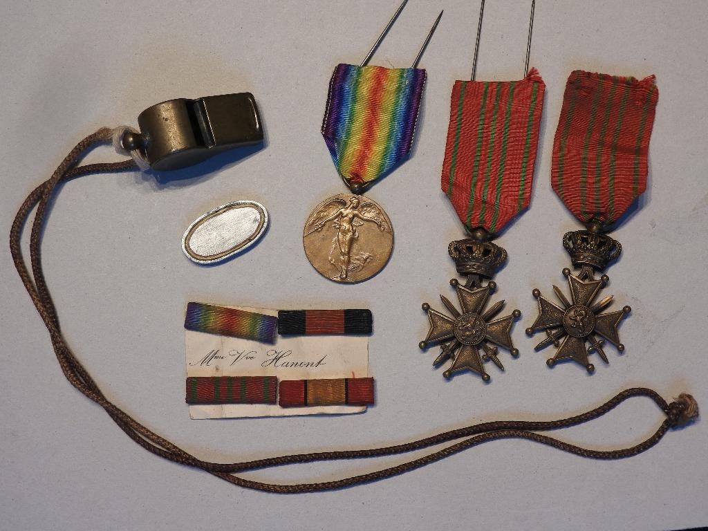 1914- 18 Lot médailles, rubans anciennes, flûte service, etc, Enlèvement ou Envoi
