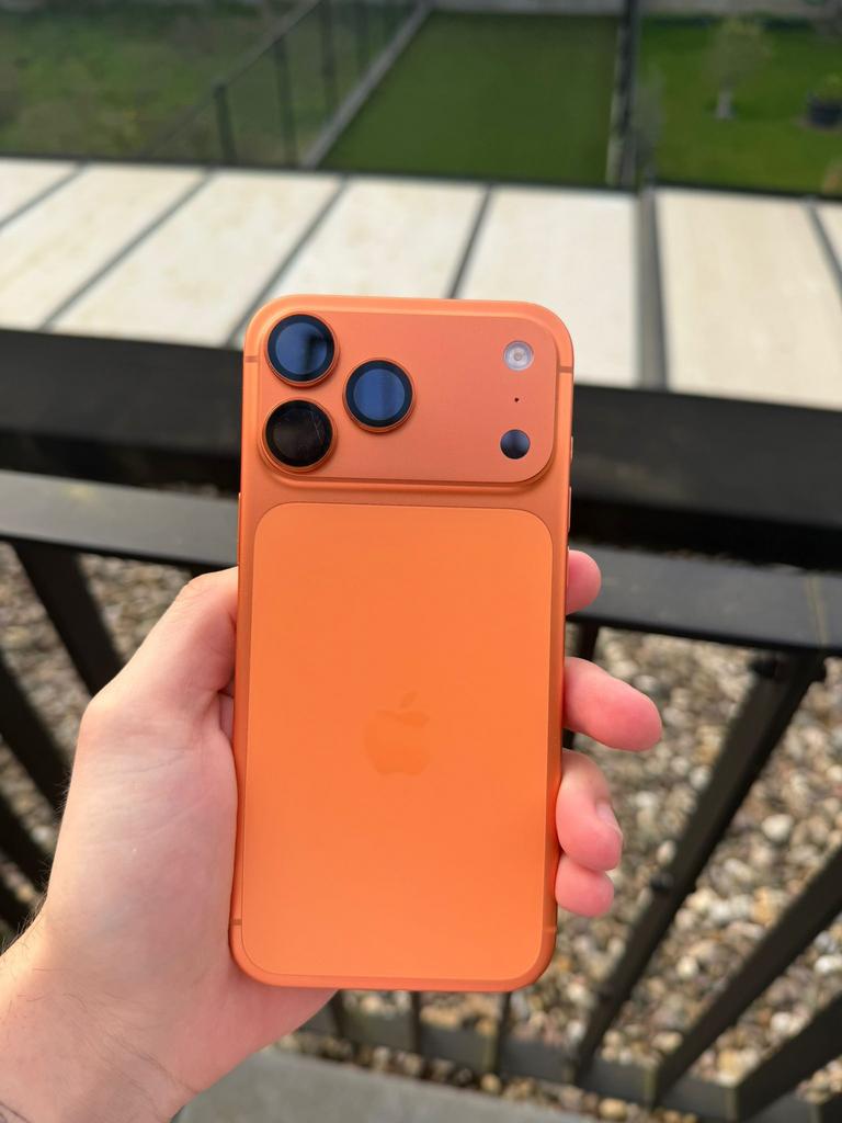 Iphone 17 pro max Orange, Telecommunicatie, Mobiele telefoons | Hoesjes en Screenprotectors | Apple iPhone, Ophalen, Zo goed als nieuw