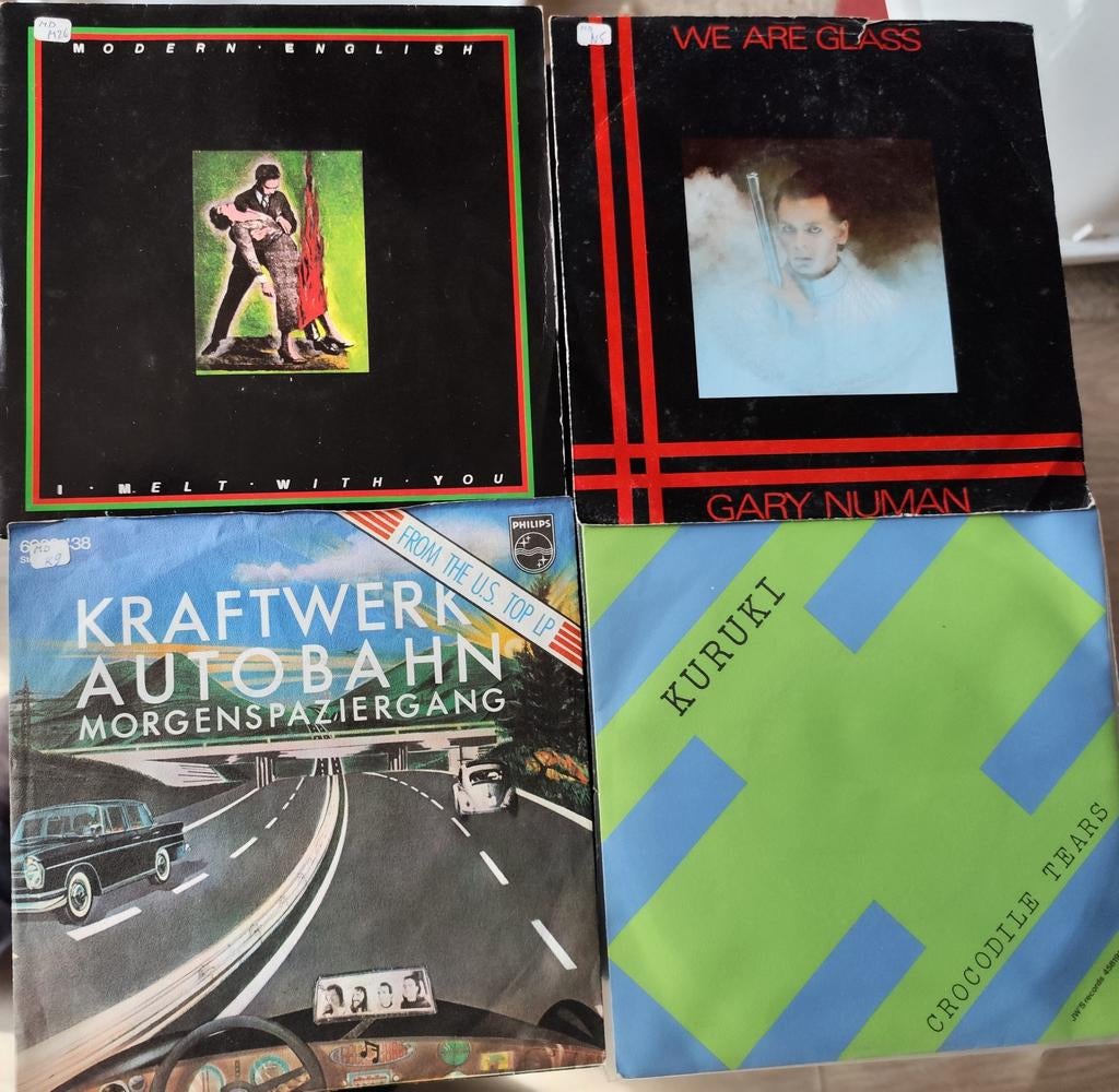 Près de 1 000 singles en vinyle de 7 pouces, Enlèvement ou Envoi, Single, Autres genres, Utilisé