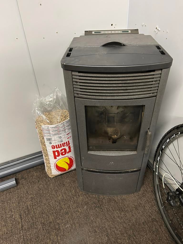 Pelletkachel, Ophalen, Zo goed als nieuw, Pelletkachel