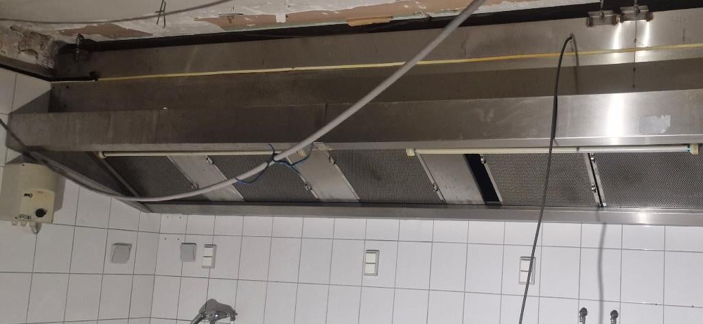 Hotte professionnelle inox 4m avec lumières intégrée., Enlèvement, Utilisé, Mobilier en inox
