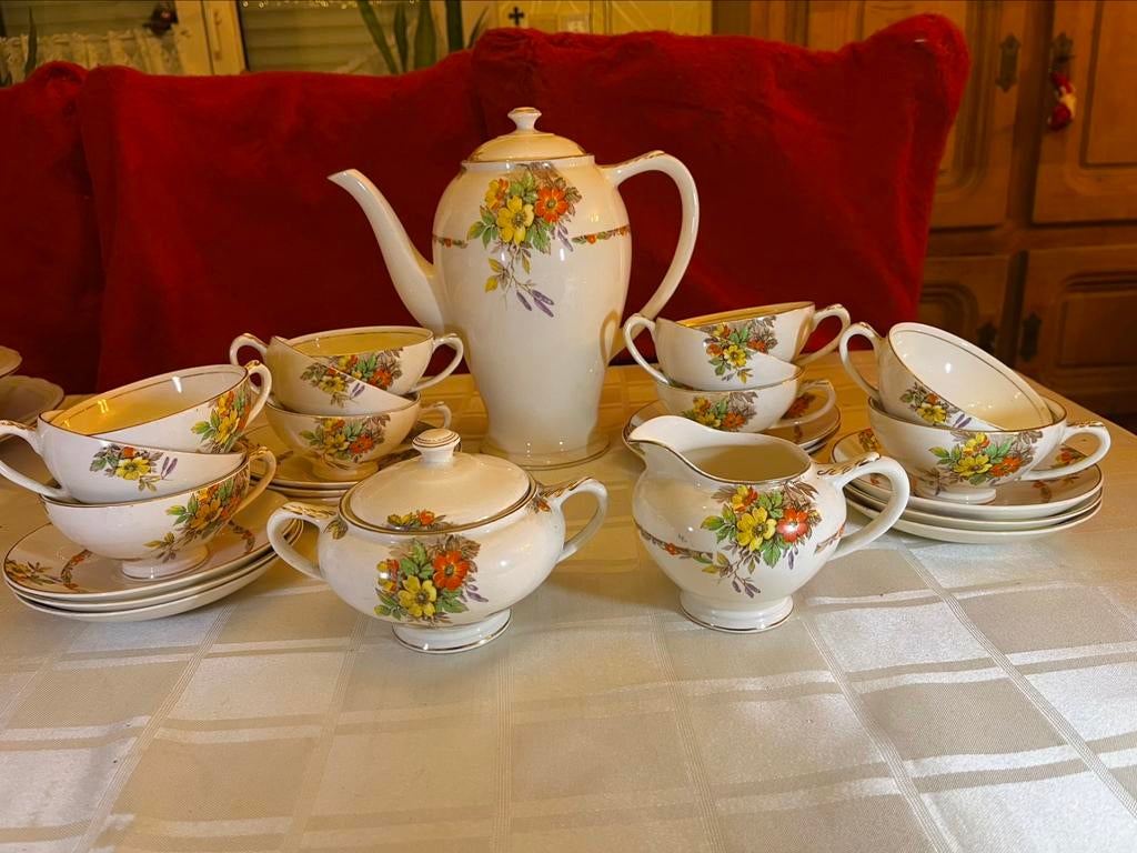 Vintage koffieservies sumerset empire Engeland, Ophalen